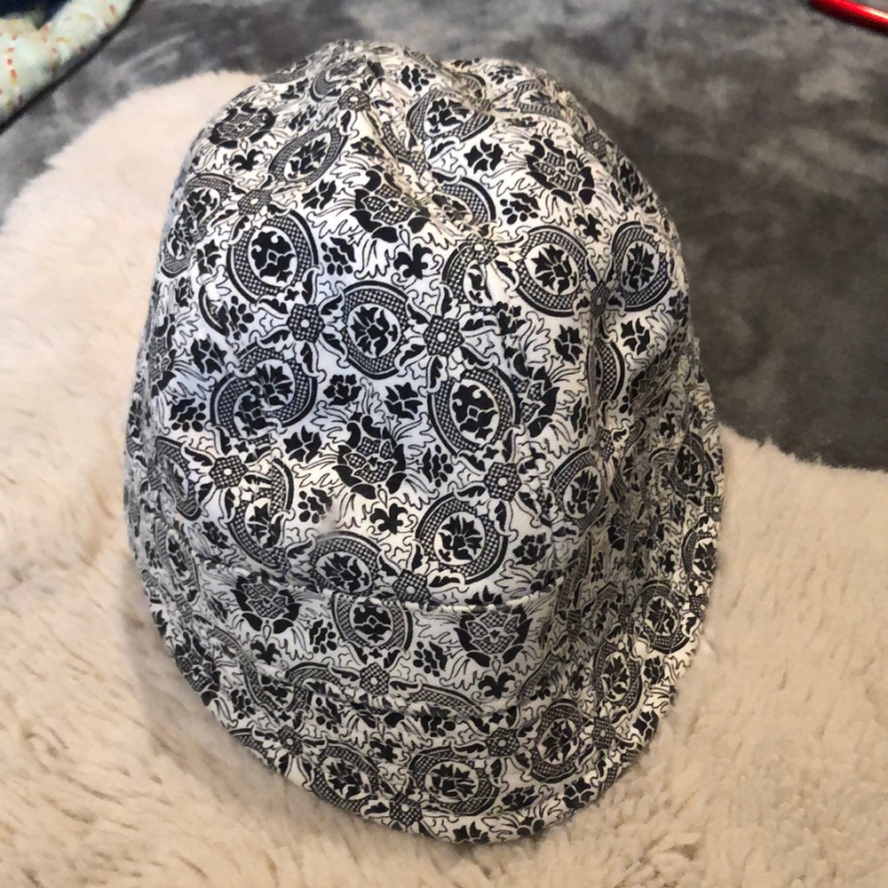 EUC Vans Cloche